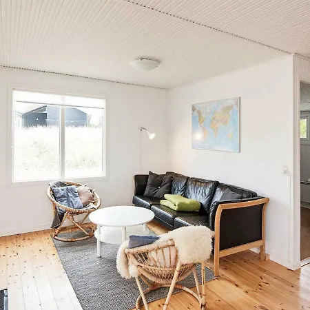 4 Person Holiday In Vakantiehuis *